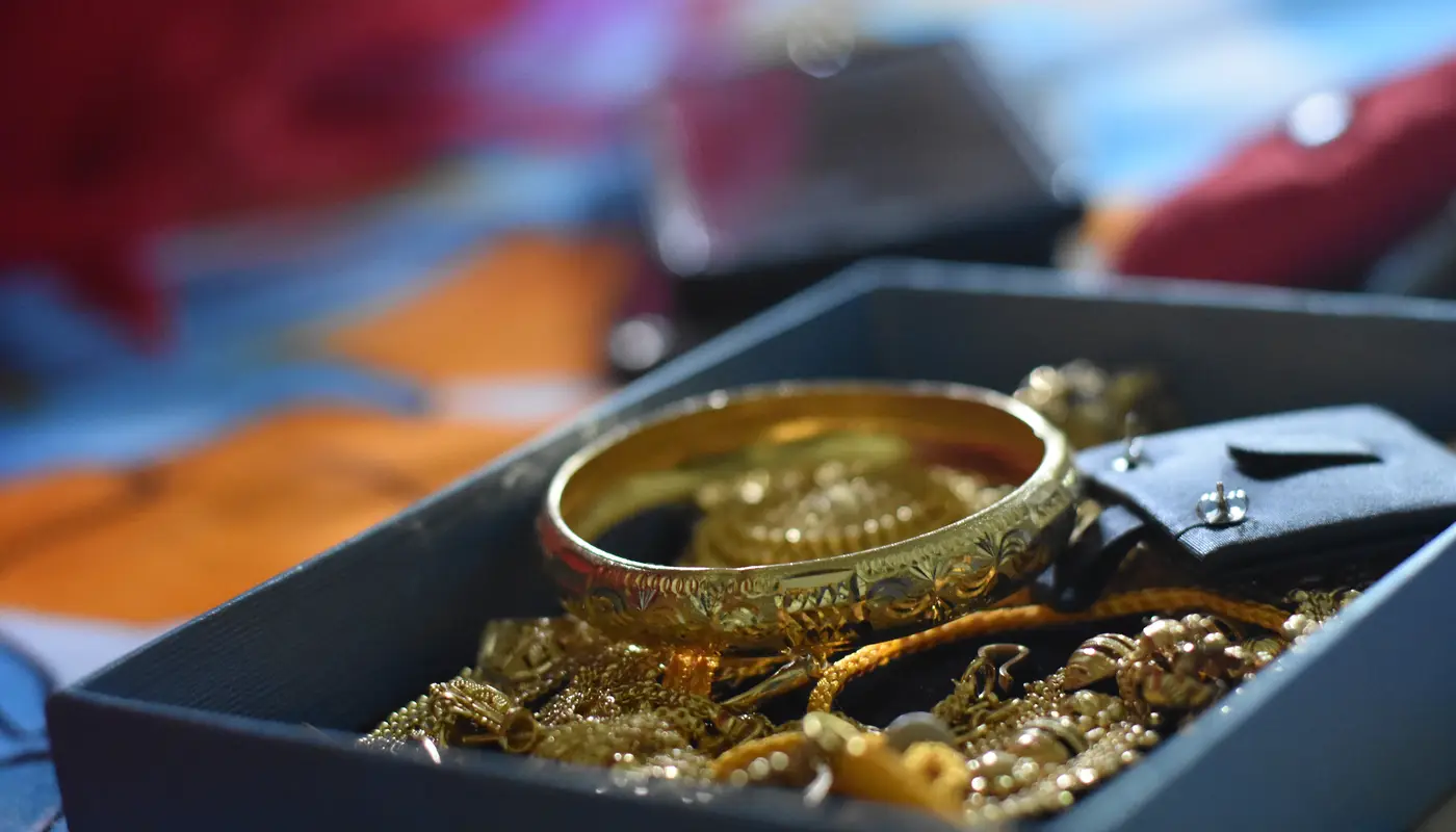 jewellery business — Bridal gold jewellery in Bangladeshi wedding