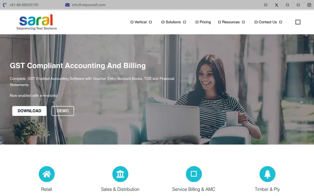 Saral Accounts website homepage screenshot